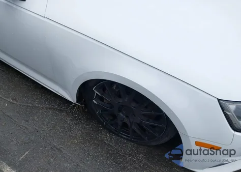 2017 Audi A4 2.0T Premium из США, поврежденный, VIN WAUANAF43HN064115